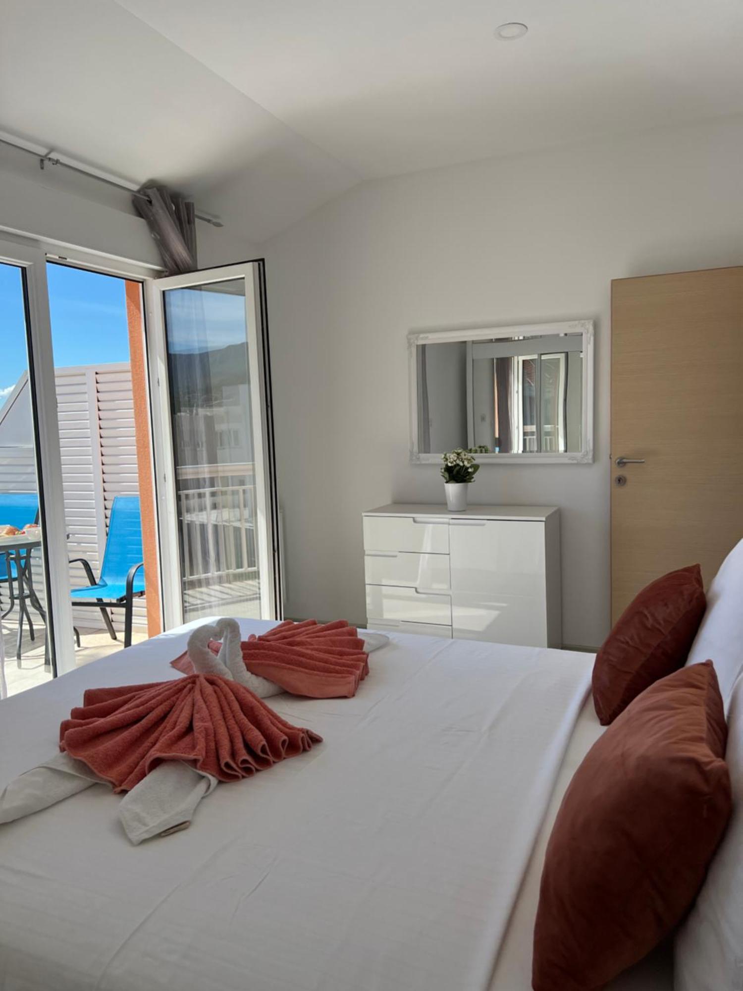 Apartment Marija 2 Near Split Kastela Exterior photo